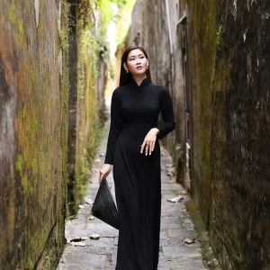 Áo dài lụa đen